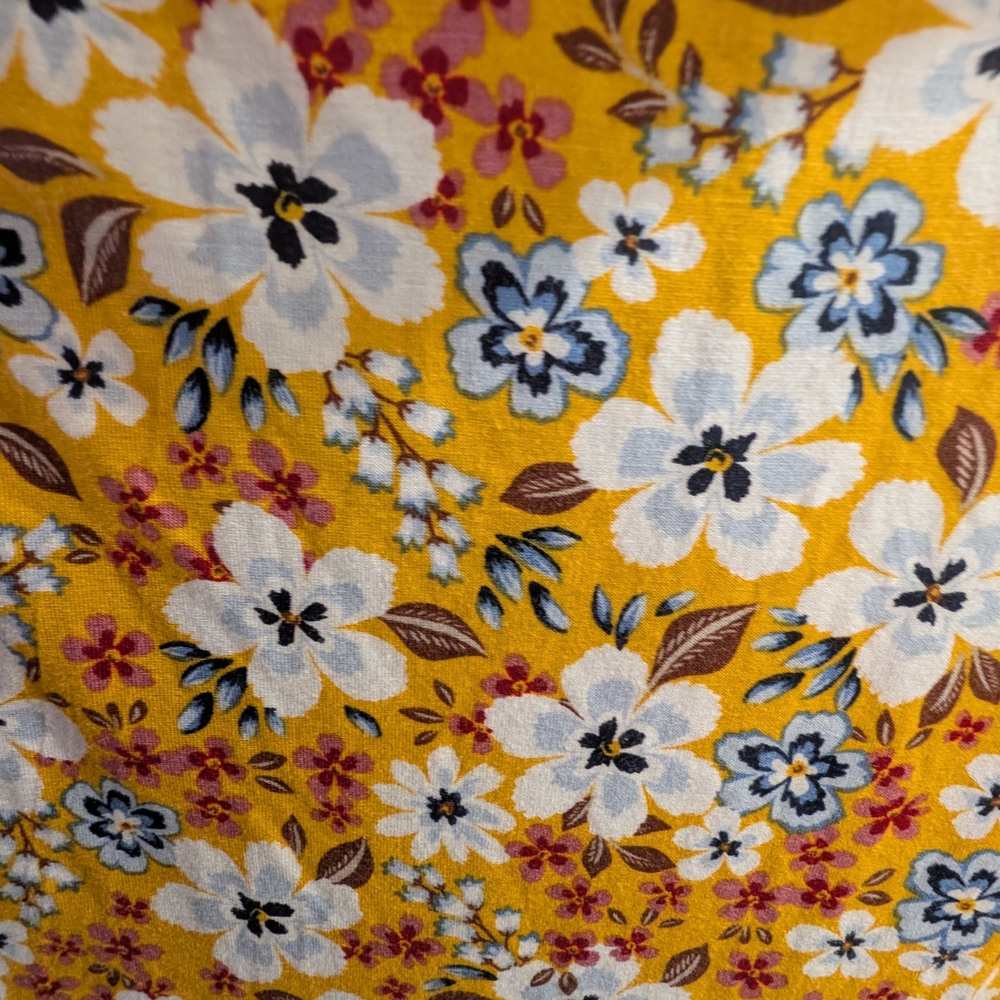 Cg L Cg Medium Yellow Floral Maxi Dress with White, Red, & Blue Blooms - Picture 6 of 7